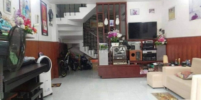 Cần bán nhà hẻm Hòa Hưng, P12, Q10, DT: 3.8x10m, 3 Tầng, 4.5 tỷ.