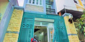 Chính chủ nhà 56m2 cách chợ Nhật Tảo 700 mét.