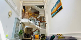 Bán nhà mặt tiền đường 20m Quận Bình Tân, xây dựng 3 tấm