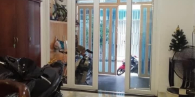 Tân Bình - Sát Quận 3 - Bán nhà 15,1 tỷ xe hơi vào nhà, đường Lê Văn Sỹ