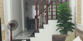 -	Cần vốn KD nên rất cần bán gấp căn nhà 3 tầng Trương Định, giao thông đường đi