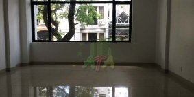 Văn phòng trống suốt 160 m2 = 25 tr /   tháng ngay sân bay Tân Sơn Nhất