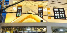 Bán biệt thự trung tâm Q10 3 mặt HXH kinh doanh CMT8, 4 tầng lung linh,144m2