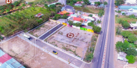 Vị trí mặt tiền đường rộng, đất đô thị, giá tốt, đã có sổ đỏ, thanh toán nhanh.