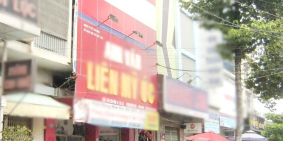 2 căn nhà liền kề 8*20m MT Quốc Lộ 50 (HĐ thuê 4.000 đô/tháng)