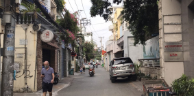 Giảm 1.5 tỷ.Bán nhà, khách sạn Phố Tây Bùi Viện, Quận 1, 5 tầng, 60m2, Hẻm xe