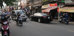 Cho thuê nhà góc 2 MT 310 CMT8, Phường 10, Quận 3