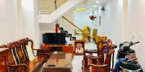 Nhà cho thuê nguyên căn Cách Mạng Tháng 8, P5, Tân Bình.