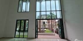 Bán nhà vườn căn góc 3 mặt thoáng ngay cạnh Clubhouse khu đô thị Park City