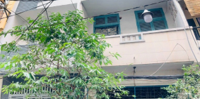 Cần bán nhanh căn nhà nát 135/50 Trần Hưng Đạo, P. Cầu Ông Lãnh, Q.1.