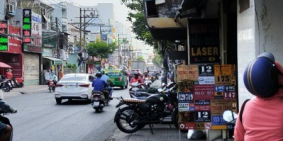 Bán nhà mặt Tiền đường Lạc Long Quân 32m2, nở Hậu, giá 5,5 tỷ