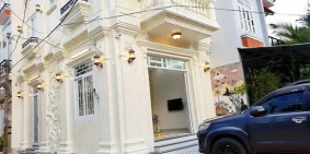 Biệt thự sân vườn HXH 1422 Huỳnh Tấn Phát, P.Phú Mỹ, Q7