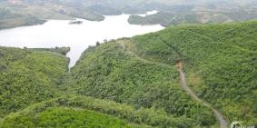 Cần tiền bán gấp 2ha chỉ với 200 triệu tại hồ NamKa