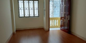 Nhỉnh 2 tỷ 24m2* 5 tầng, Cầu giấy. Lô góc.