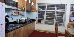 BÁN GẤP NHÀ 80M2 =5.x TỶ NHÀ ĐẸP KHƯƠNG ĐÌNH .Ở MỘT MÌNH THÌ PHÍ.