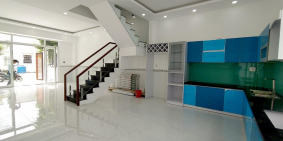 ông anh kẹt tiền cần bán gấp nhà 1 trệt 1 lầu mới xây