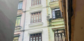 NHÀ 5 TẦNG LONG LANH - 10M RA PHỐ - KINH DOANH TỐT - TRẢ GIÁ LÀ CHỐT- HAI BÀ