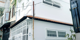 Nhà lô góc mới đẹp Huỳnh Văn Bánh Q.3 giá chỉ 5.5 tỷ TL