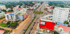 Đất đồng xoài 1 , nằm giữa 2 khu công nghiệp 1 và 2 của đồng xoài