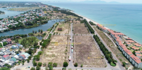 Duy nhất 2 lô đất biển Hội AN giá chỉ 17.x tr/m2 cách biển 50m đối diện resort