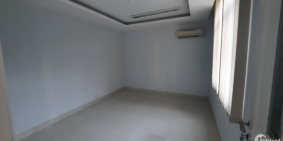 Cho thuê nhà KDC Trung Sơn. Dt: 8x20, 2 lầu. Giá: 33tr, thuê năm đầu giá 30tr