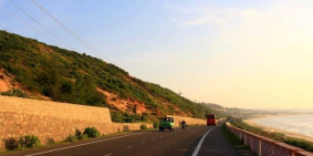 tôi có lô đất view biển cần bán , đối diện khu du lịch bầu trắng