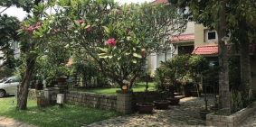 Chính chủ cần tiền bán gấp căn biệt thự cao cấp kế sân Golt Việt Nam