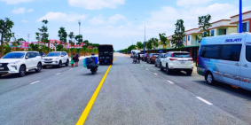 Nhà phố 2 Mặt Tiền kinh doanh, Đối diện cty PaiHong, có thể tách thêm thành 2 th