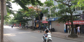 Nhà Mặt phố Nghĩa Tân- kinh doanh  đỉnh của chóp- nhỉnh 12 tỷ