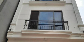 -  Bán nhà Phố vọng, Hai Bà Trưng,50m2, 5 tầng, MT 5.5m - giá 3.05tỷ( có thương