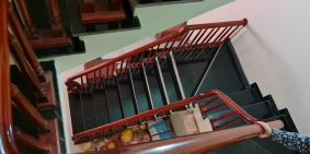 Bán nhà gần Lẩu Dê Nhất Ly, TP HD, 72m2, mt 8m, 3 tầng 1 tum, ngõ to rộng, chỉ 3