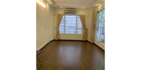 Siêu sốc: Bán gấp căn nhà Phố Tôn Đức Thắng, 50 m2, 4 tầng, giá 4 tỷ. - Vị trí: