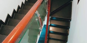 Nhà hẻm thông Vĩnh Khánh phường 10 Quận 4 4lầu st 4ty2 tl