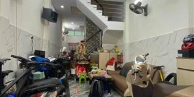 Nhà đẹp Trần Hưng Đạo, Q.5, dt: 3.3x12, hai lầu, giá 7.6 tỉ.