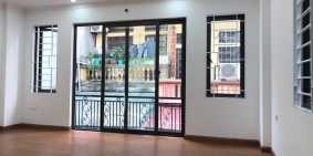 Bán nhà Đông Ngạc 35m2*5 tầng, nội thất cơ bản - gần đường ô tô giá 2.25 tỷ