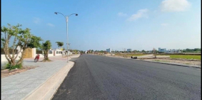 ra gấp nền 5x20, chính chủ , thổ cư 100%, gần khu resort nghỉ dưỡng biển