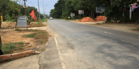 Đất mặt đường chính chủ cần bán gấp