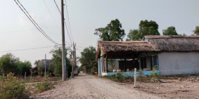 cần bán gấp lô đất mặt tiền hẻm đường oto tới đất