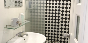 Cho thuê nhà nguyên căn HXH đường Âu Dương Lân P3Q8