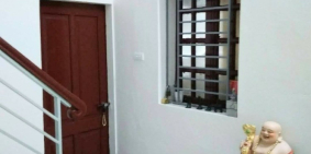 Cho thuê nhà tầng 1 ngõ Phất Lộc, DT 30m2 khép kín để ở hoặc làm kho