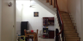 Cho thuê nhà 5 tầng phố Đồng Me, Mễ Trì, đường 17m, tiện làm VP Cty