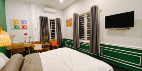 Cho thuê phòng full Nội thất Cao Cấp, ban công cực lớn, Khu Vip Q1