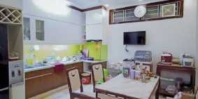 Bán nhà mặt phố Trần Quốc Hoàn. Lô góc, vỉa hè, ô tô, KD. 80m2 MT10m 30tỷ