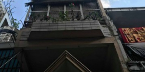 Bán nhà Lạc Long quận Quận 11, 54m2 hẻm xe hơi thông tứ tung giá chỉ 12 tỉ