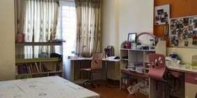 Hot Đê Trần Khát Chân 30m2 x 4T Nhỉnh 2tỉ - ở hoặc kinh doang cho thuê