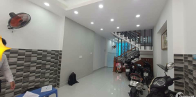 HXH Thiên Phước, P.9, Tân Bình, dt: 4.5x15, hai lầu, giá 8.5 tỉ.