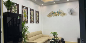 -	Khu vực Ngã Tư Sở- 30m2, 5 tầng, nhà đẹp ở ngay, đẳng cấp 5 sao chỉ 2.1 tỷ( Có