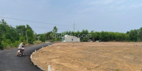 Cần bán lô đất liền kề KCN Đất Đỏ. Cách QL55 chỉ 100m. Gần chợ, Ủy Ban