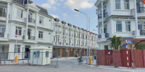 GIA ĐÌNH CẦN BÁN GẤP NHÀ 1 TRỆT 2 LẦU, 80M2, TP DĨ AN