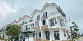 Nhà phố 2 mặt tiền view công viên trung tâm khu B Royal Park Huế